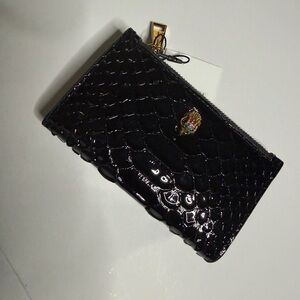 Nwt Kensington bifold walletSnake Print Genuine leather $198